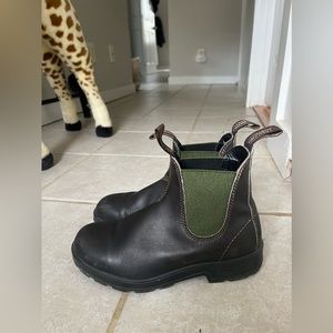 Women’s Blundstone #519 Chelsea Boot (8 US)